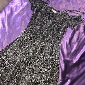 Patterned black & white off the shoulder top